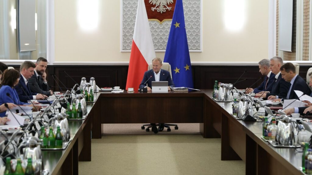 Rząd Tuska uruchamia „plan B”. Ministrowie ze specjalnymi uprawnieniami