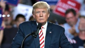 Koniec pobłażania! Trump uderza potężnymi cłami za handel z Rosją