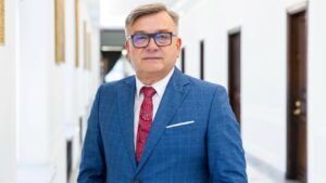 Ponad milion z KPO dla żony posła KO. Polityk: „Sprawa jest czysta”