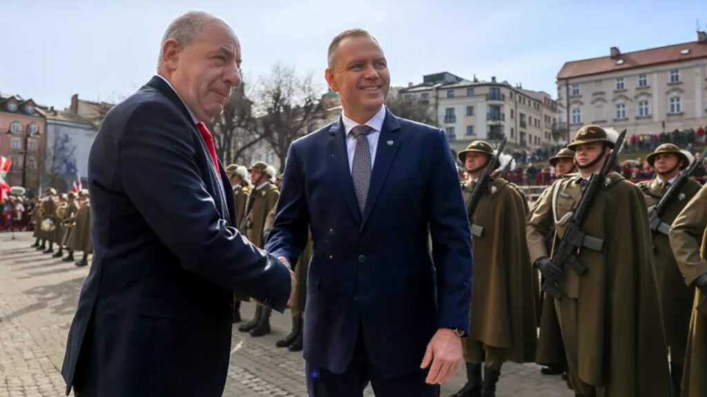 „Polacy kochają Węgrów, ale nienawidzą Putina”. Prezydent Nawrocki o przyjaźni polsko-węgierskiej