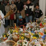 Bez jajek i kiełbasy. Aktywiści żądają od księży wegańskiej święconki