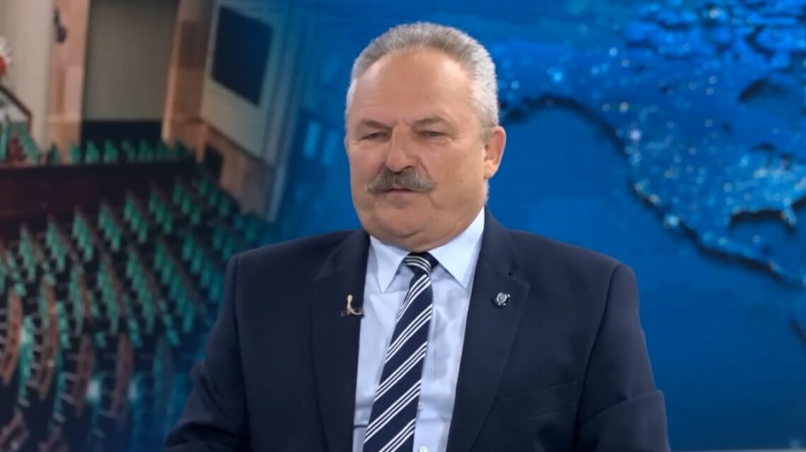 Marże Orlenu pod lupą. Jakubiak: „40 procent kosztów konsorcjum to audyty i kolesiostwo”