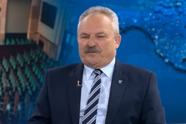 Marże Orlenu pod lupą. Jakubiak: „40 procent kosztów konsorcjum to audyty i kolesiostwo”